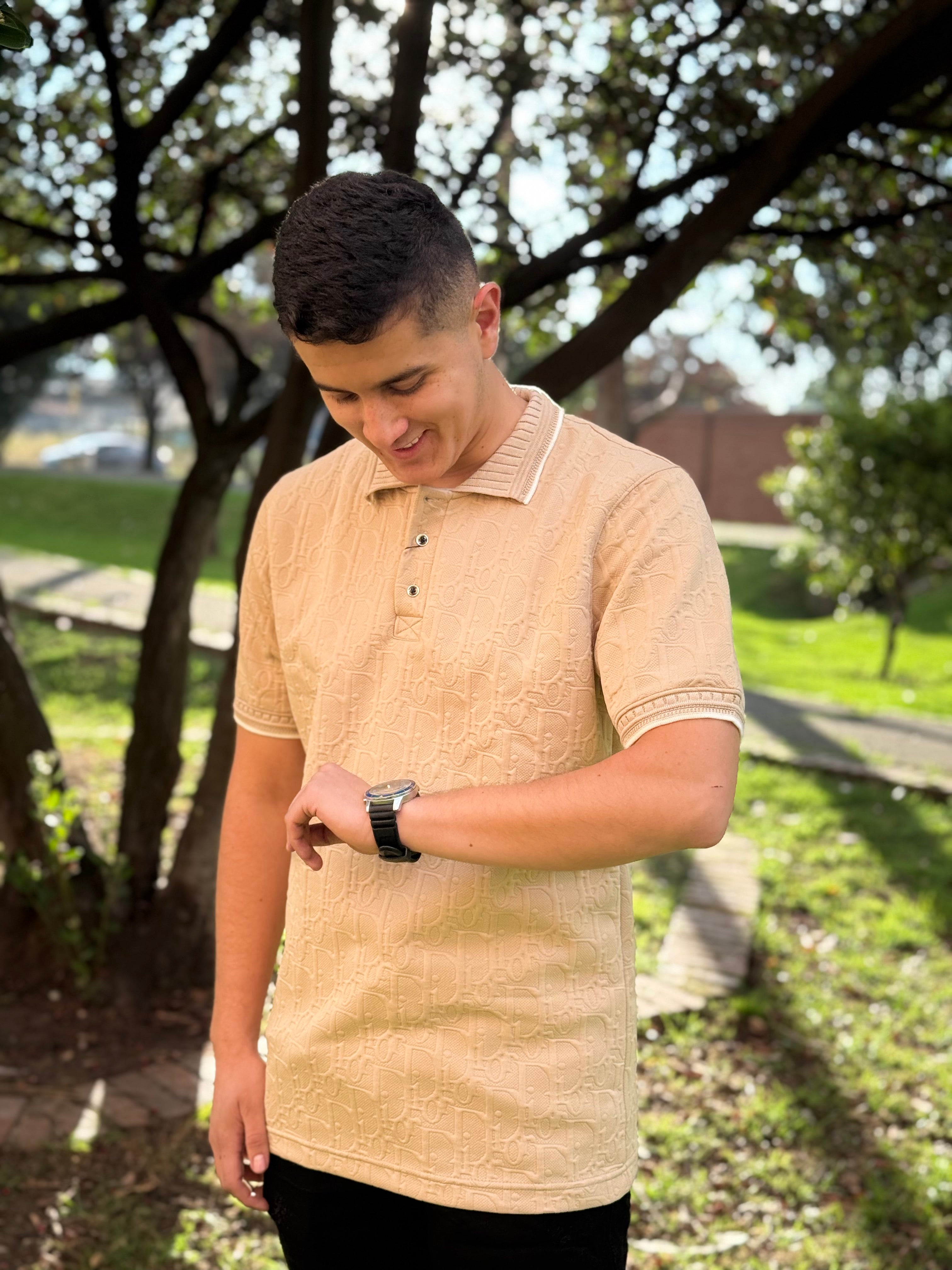 Camiseta tipo polo unicolor