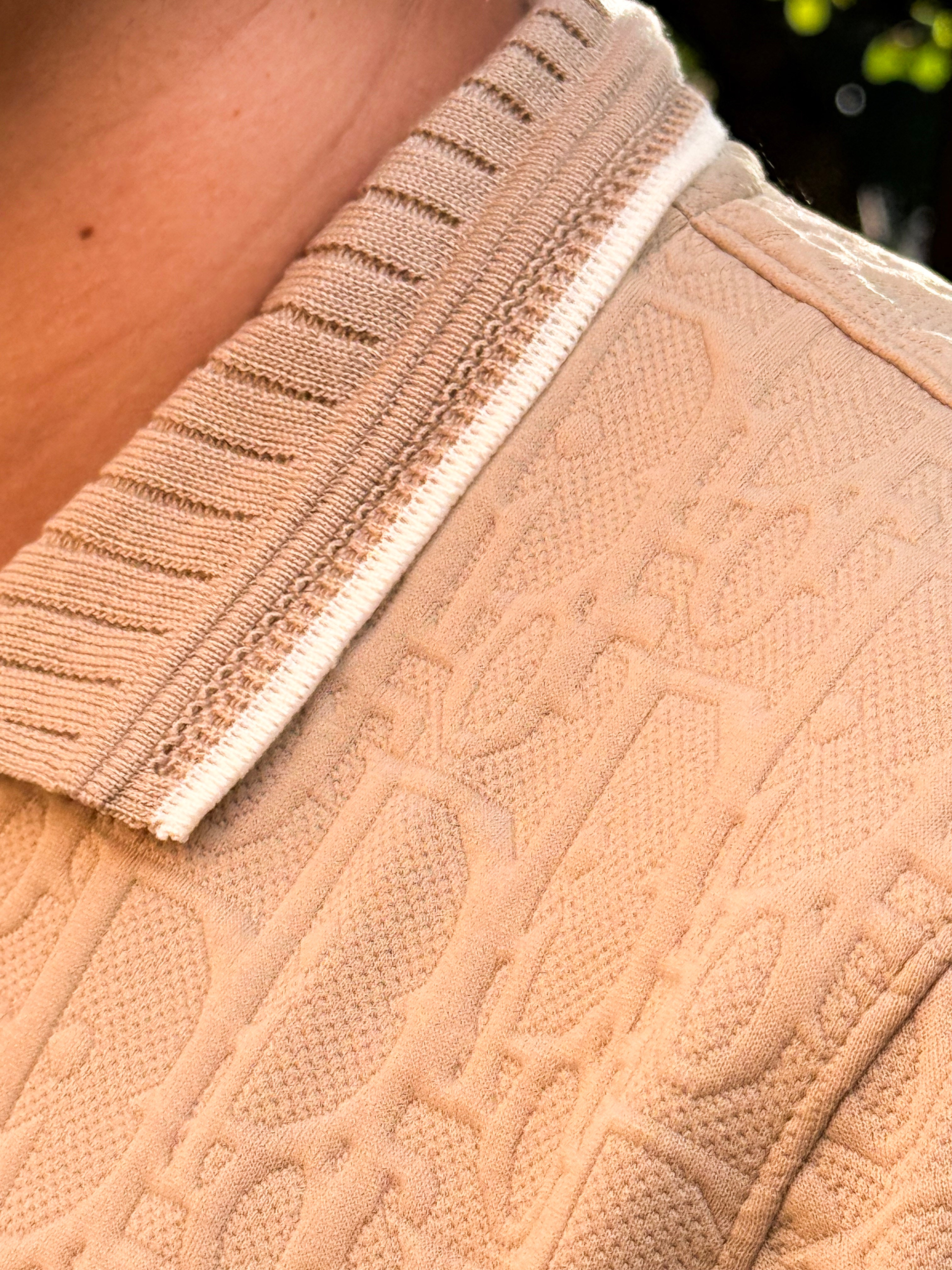 Camiseta tipo polo unicolor